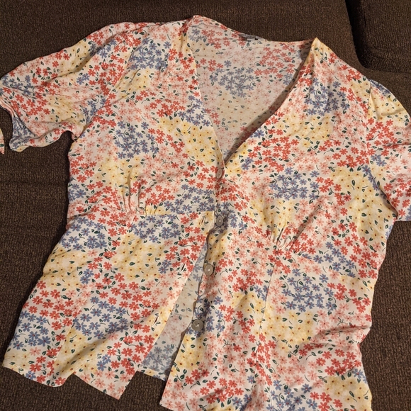 Rails 'Ollie' top in Flower Meadow - Picture 9 of 11